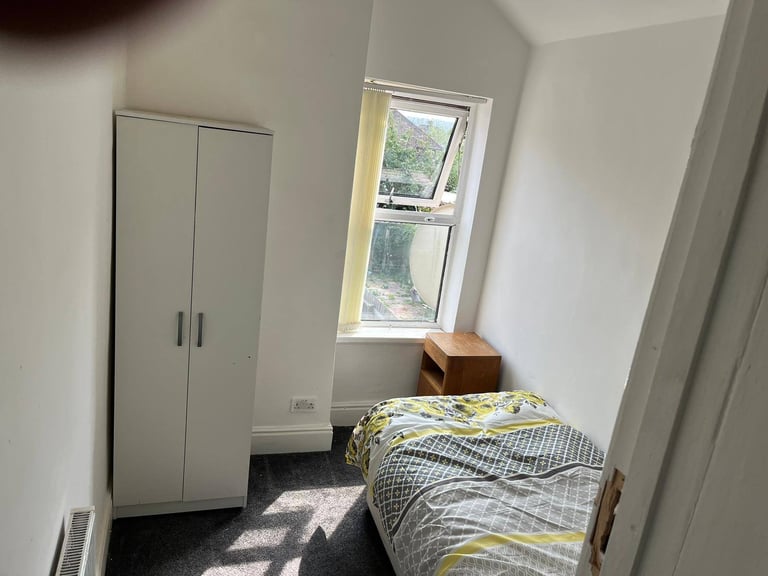 Rooms Availabe to Rent on Junction Road, Handsworth. 24hr Move In. Supported Accommodation