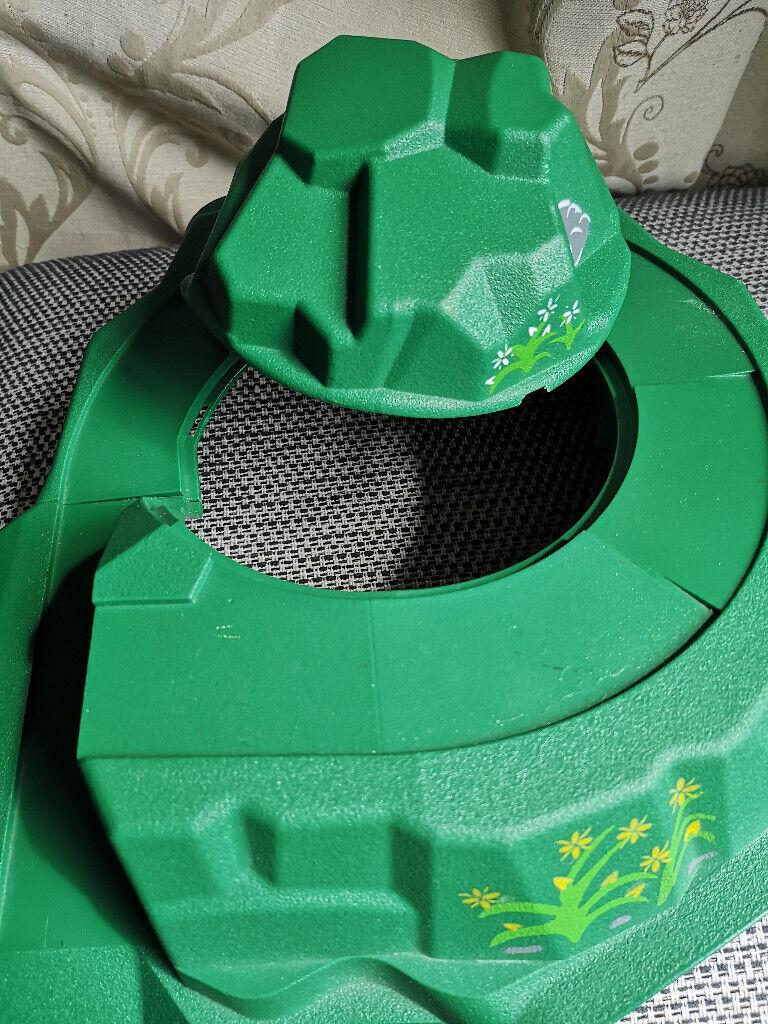 Large green plastic Hill and Tunnel for wooden train track BRIO