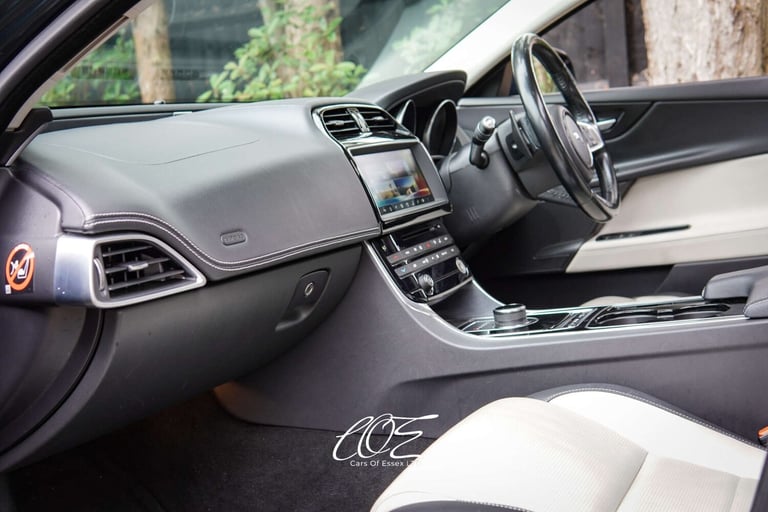 2016 Jaguar XE 2.0 XE R-Sport i Auto 4dr Saloon Petrol Automatic