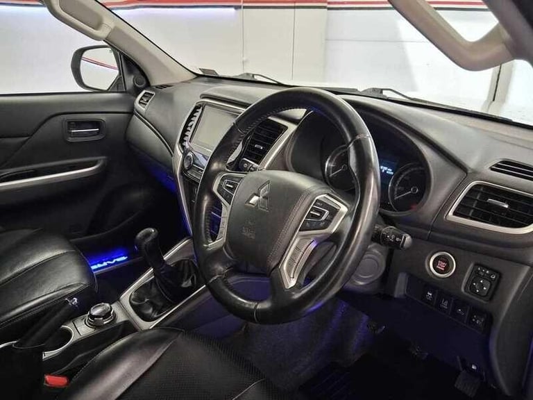2021 Mitsubishi L200 2.2 DI-D DC Barbarian Pickup Double Cab 4dr Diesel Manual 4WD Euro 6 (s/s) P...