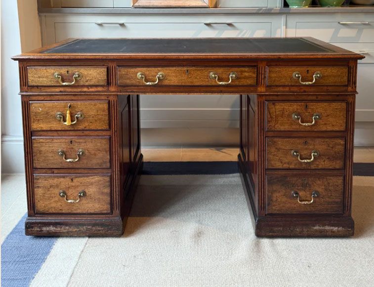 image for 'knee hole' type desk wanted