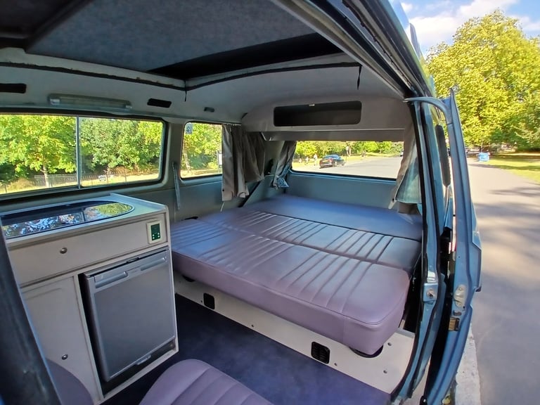 Volkswagen T25 Camper Van Petrol/LPG Excellent specification and condition. No rust!