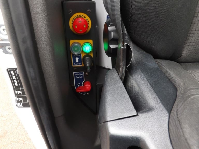 2020 Ford Transit 2.0 350 LEADER C/C ECOBLUE 129 BHP CHASSIS CAB Diesel Manual