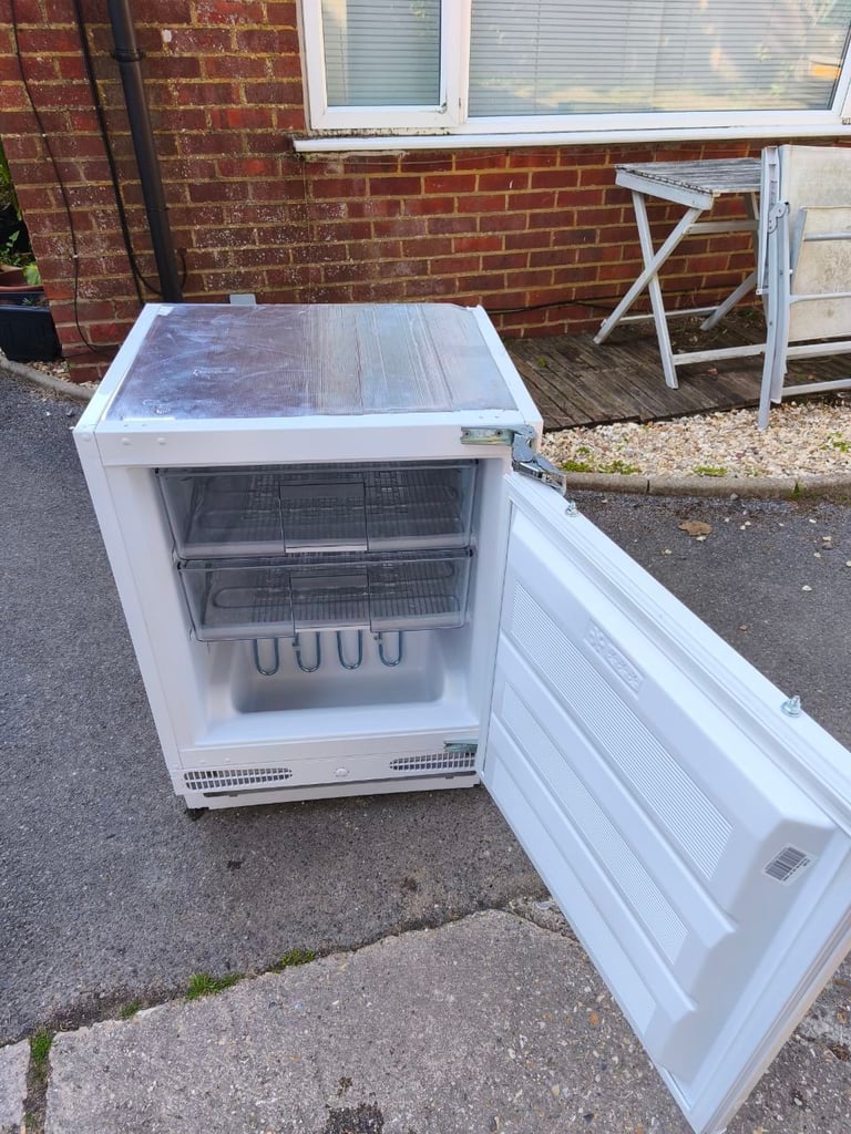 Freezer Integrated / Undercounter BELLING * A+ Energy * Like New