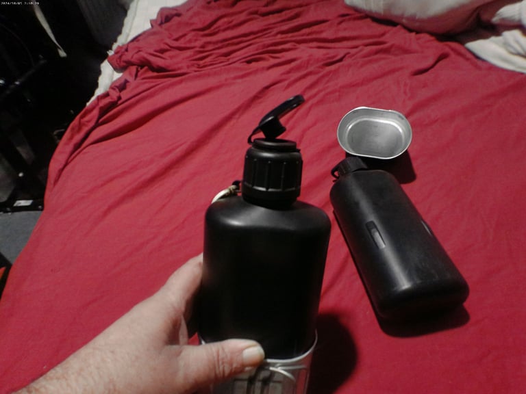 swiss army water bottle and mug