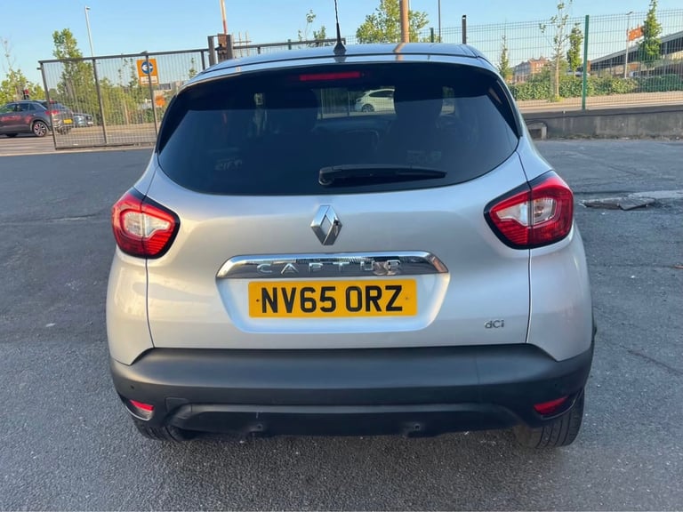 Renault, CAPTUR, Hatchback, 2016, Manual, 1461 (cc), 5 doors