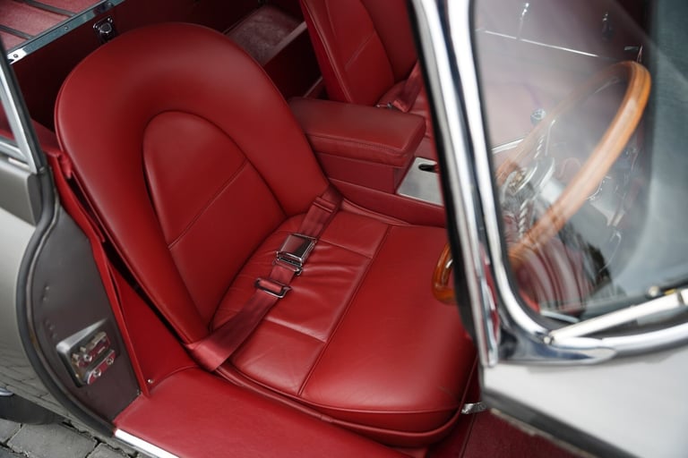 1963 Jaguar E-Type Series 1 3.8 Fixed Head Coupe