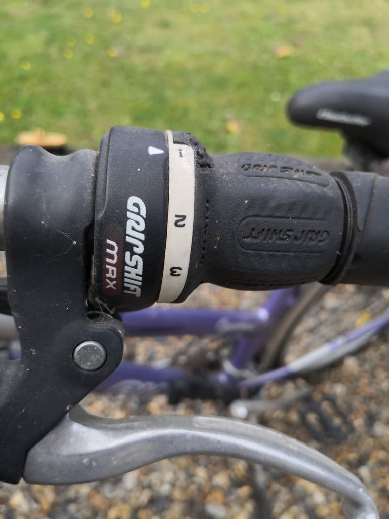 Ladies giant Cypress 18 speed bike