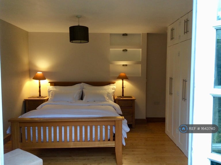 1 bedroom flat in Compton Way, Witney, Oxfordshire, OX28 (1 bed) (#1643740)