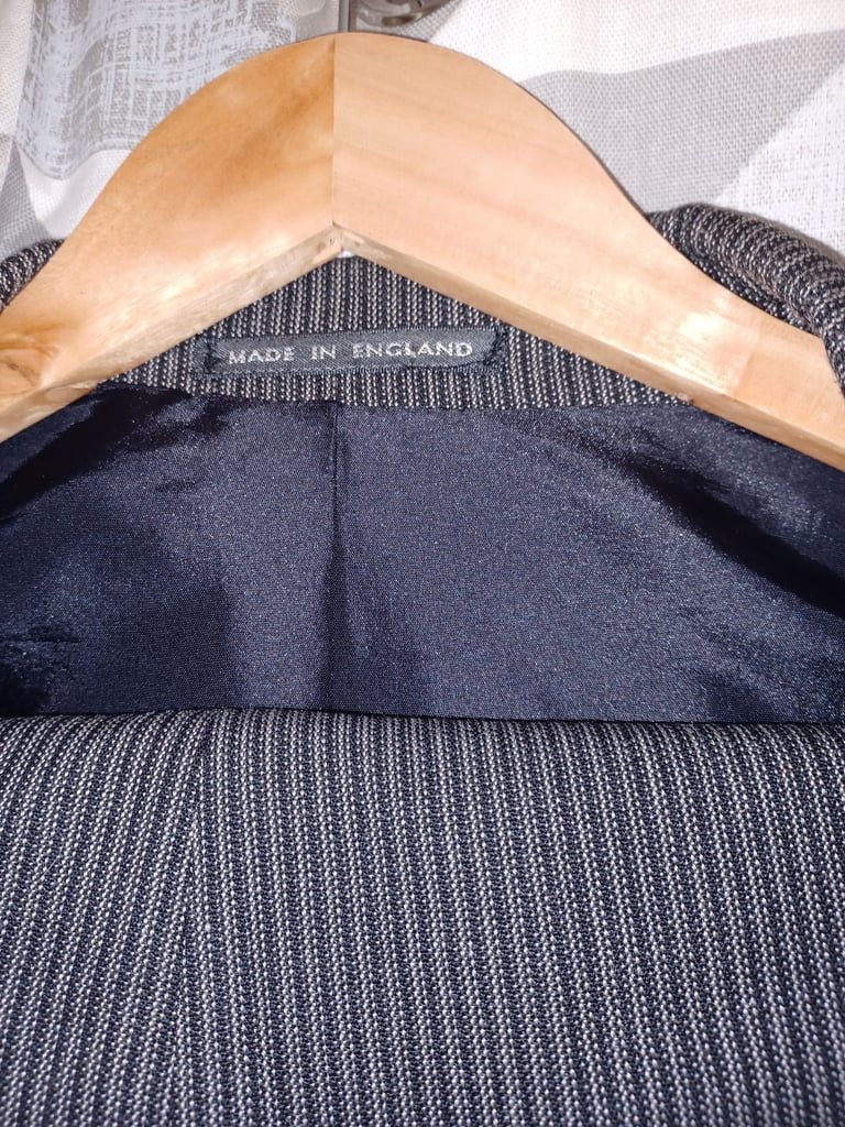 EMPORIUM MENS PRE-OWNED 2 PC SUIT £14.99