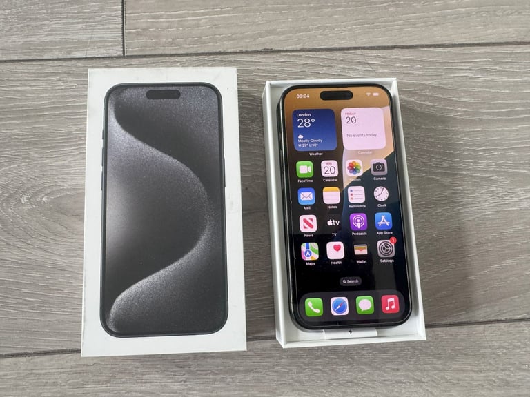 Apple Iphone 15 PRO MAX Black UNLOCKED, with box, no marks or scratches. 