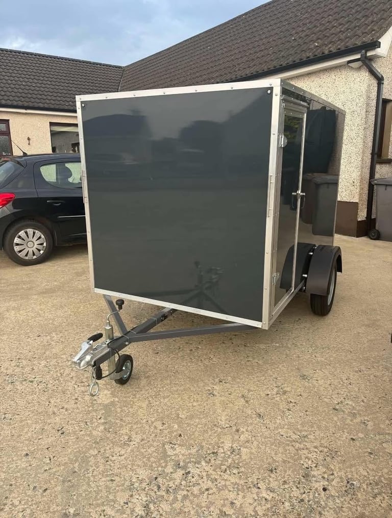Car Trailer (Box Trailer) - 8 x 5 x 5