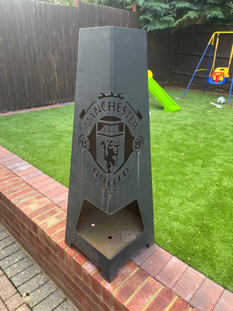 image for Manchester United chimnea