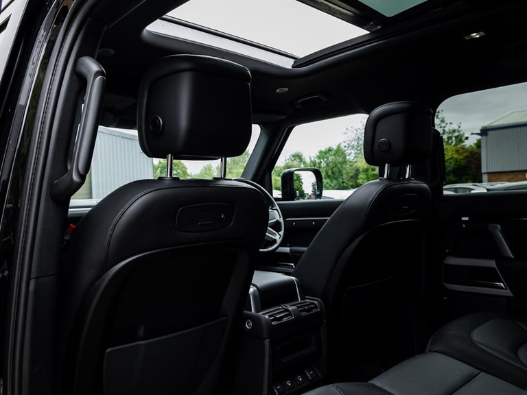 2021 Land Rover Defender 110 2.0 P300 X-Dynamic HSE Auto 4WD Euro 6 (s/s) 5dr ESTATE Petrol Autom...
