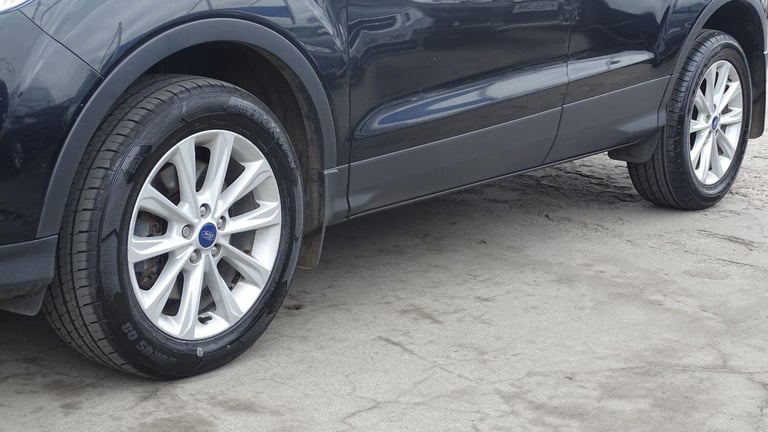 FORD KUGA 2.0 TDCi Titanium Black Manual Diesel 2015