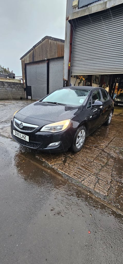 Vauxhall, ASTRA, Hatchback, 2011, Manual, 1598 (cc), 5 doors