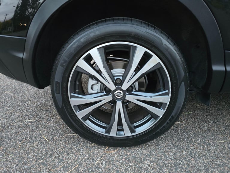 2018 Nissan Qashqai 1.5 dCi N-Connecta SUV 5dr Diesel Manual Euro 6 (s/s) (115 ps) HATCHBACK Dies...