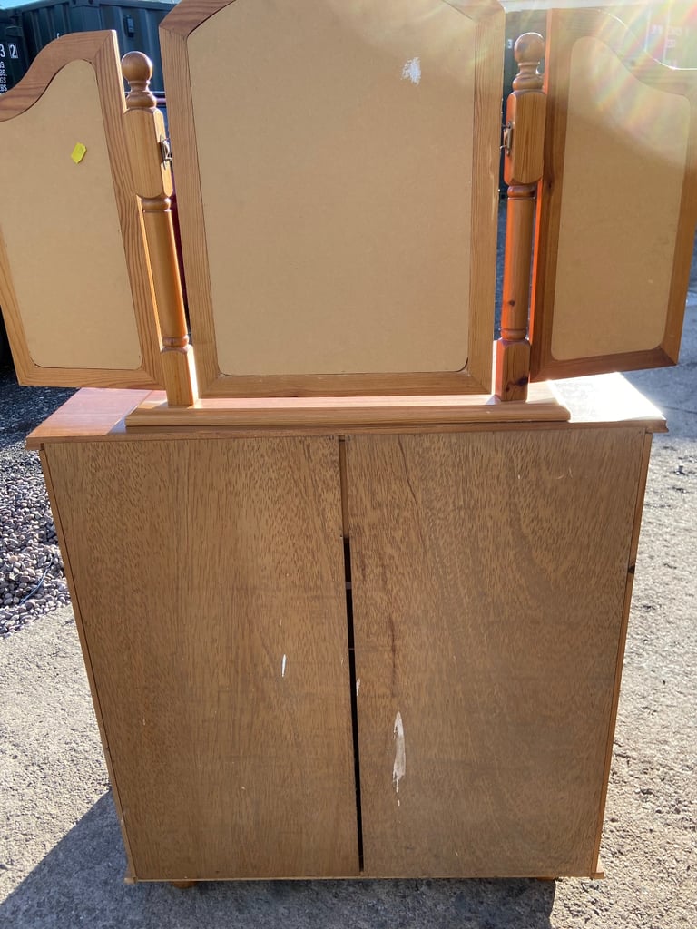 Pine chest of 4+2 drawer & Mirror 