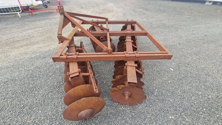 Tractor three point linkage discs 