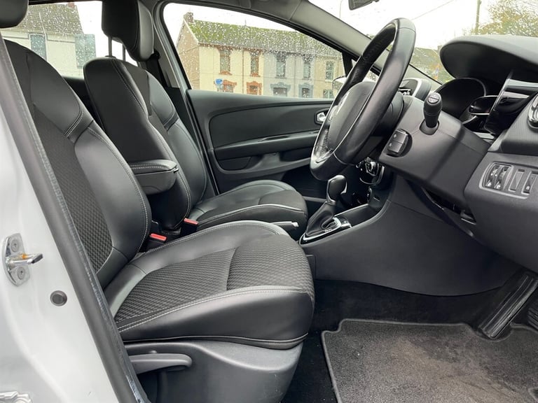2017 Renault Clio 1.5 dCi 90 Dynamique S Nav 5dr Auto HATCHBACK DIESEL Automatic
