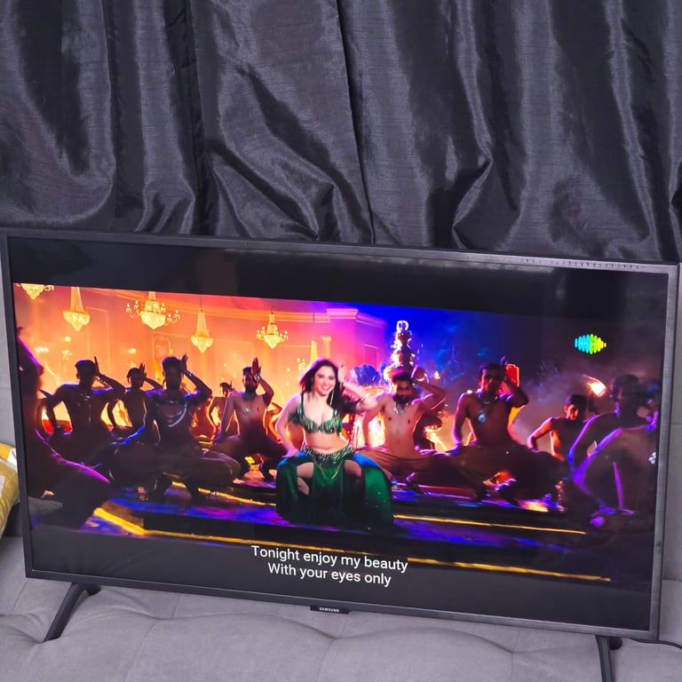 Samsung TV QLED smart slim 