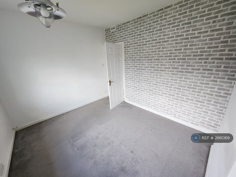 3 bedroom house in Hill Top Crescent, Mirfield, WF14 (3 bed) (#2661369)