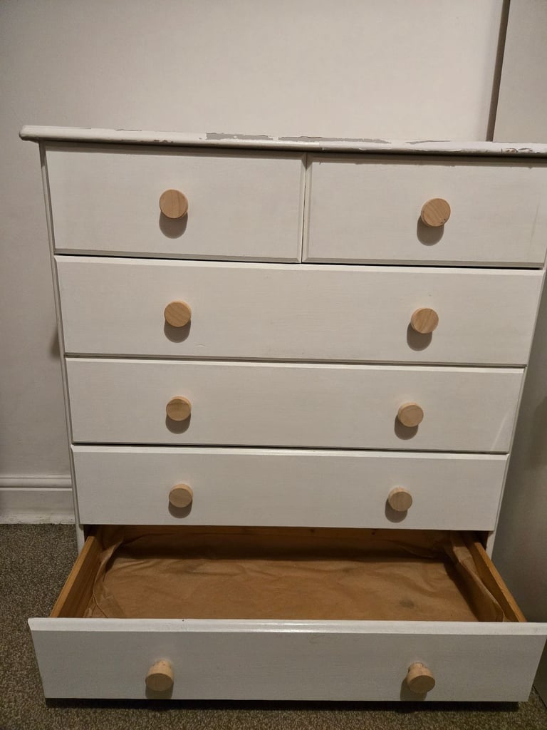 image for Chest of drawers 