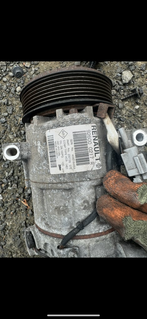 RENAULT CLIO DYNAMIQUE S MNAV TCE 90 0.9L PETROL 2013-2019 IN BLACK (TEGNE)