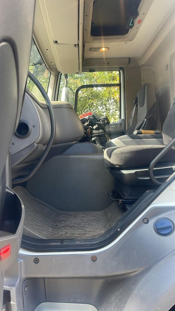 2016 (66) LEYLAND DAF CF370 GRITTER / CUTHBERTSON MPB. WALKING FLOOR