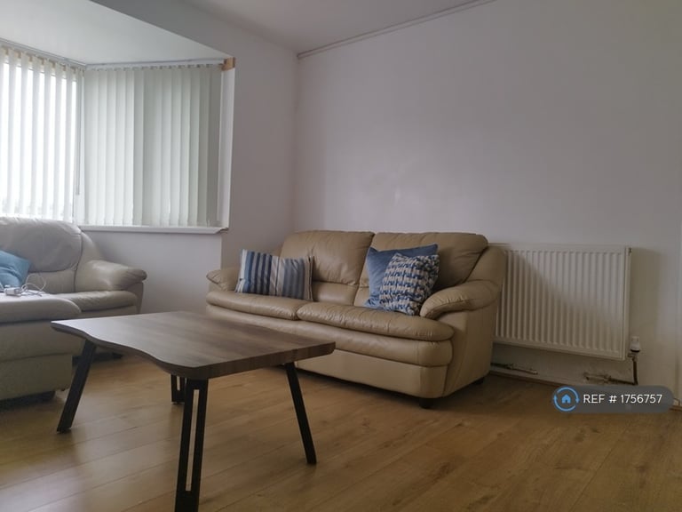 4 bedroom house in Talbot Road, Dudley, DY2 (4 bed) (#1756757)