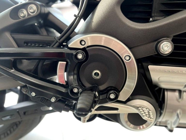 HARLEY-DAVIDSON LIVEWIRE EV TAX DEDUCTIBLE. IMMACULATE BIKE. VERY LOW MILEAGE