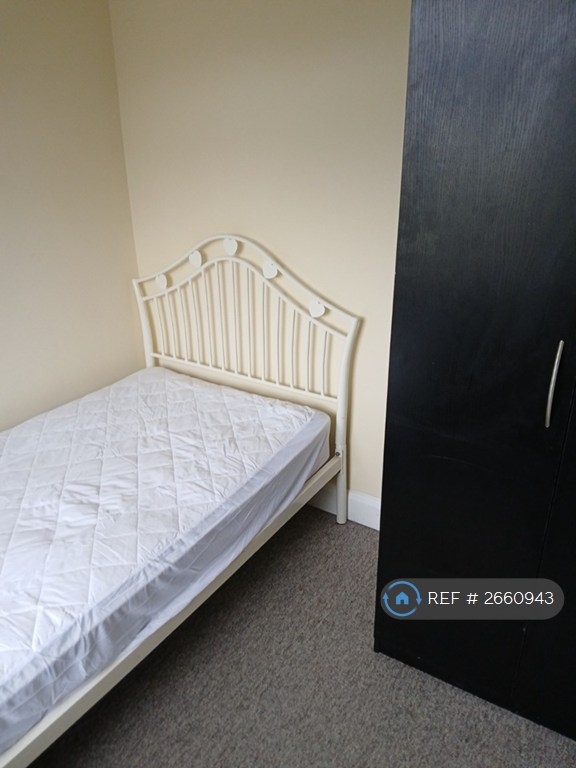 3 bedroom house in Nursery Lane, Northampton, NN2 (3 bed) (#2660943)
