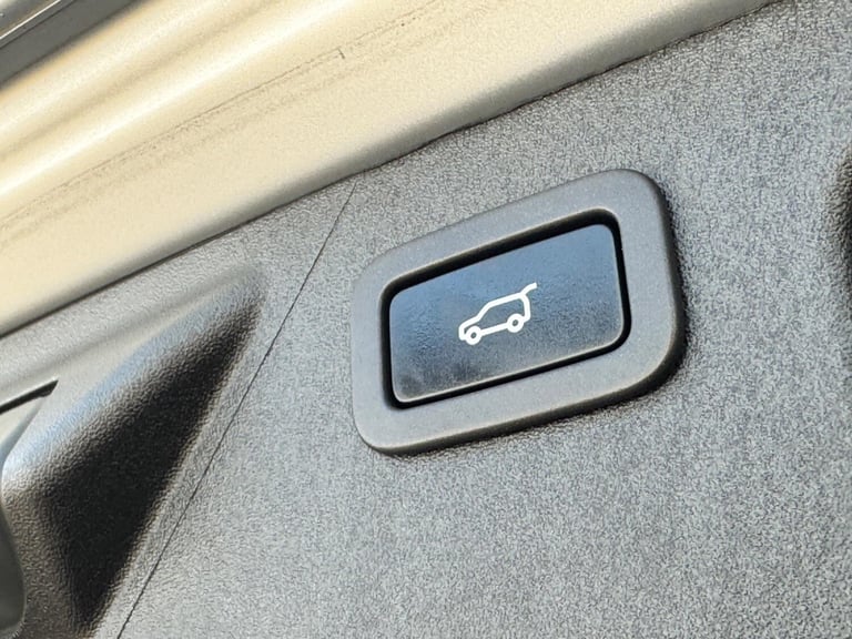 2017 Land Rover Discovery Sport 2.0 SD4 HSE Black Auto 4WD Euro 6 (s/s) 5dr ESTATE Diesel Automatic