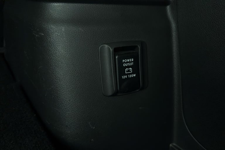  Mitsubishi Outlander PHEV 2.0h 12kwh 4hs Suv 5dr Petrol Plug In Hybrid CVT 4wd