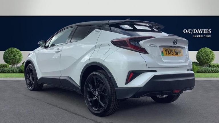 2019 Toyota C-HR 1.8 VVT-h Dynamic SUV 5dr Petrol Hybrid CVT Euro 6 (s/s) (122 ps) Automatic SUV ...