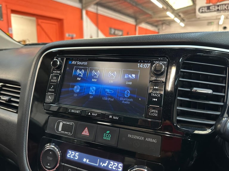  Mitsubishi Outlander 2.0h 12kWh GX5h CVT 4WD Euro 6 (s/s) 5dr Petrol/Electric Hybrid Automatic