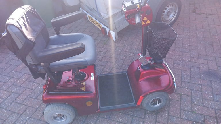 Shoprider deluxe mobility scooter. 