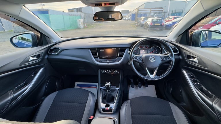 VAUXHALL GRANDLAND X 1.2 Turbo Sport Nav 2018