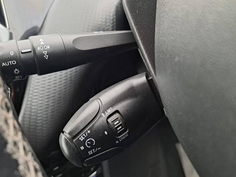 2018 Peugeot 208 1.2 PureTech Tech Edition Euro 6 (s/s) 5dr HATCHBACK Petrol Manual