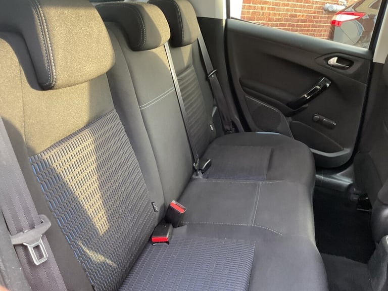 2015 Peugeot 208 1.4 HDi Allure 5dr HATCHBACK DIESEL Manual