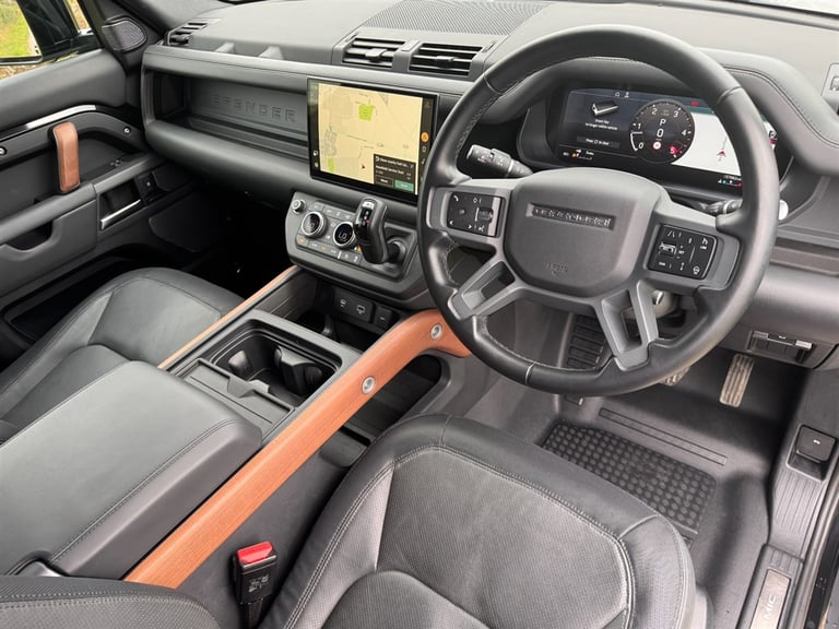 2023 Land Rover Defender 110 D300 HARD TOP X-DYNAMIC HSE COMMERCIAL NO VAT Car Derived Van Diesel...