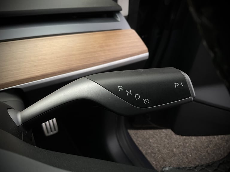 2022 Tesla Model 3 Performance AWD 4dr [Performance Upgrade] Auto SALOON ELECTRIC Automatic