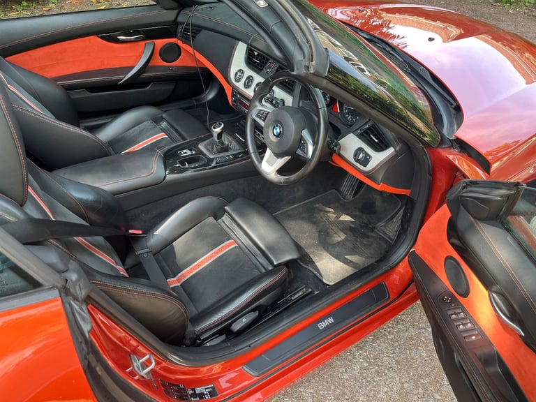 BMW Z4 LOW MILAGE ONE OWNER 6 SPEED MANUAL TWIN POWER TURBO 
