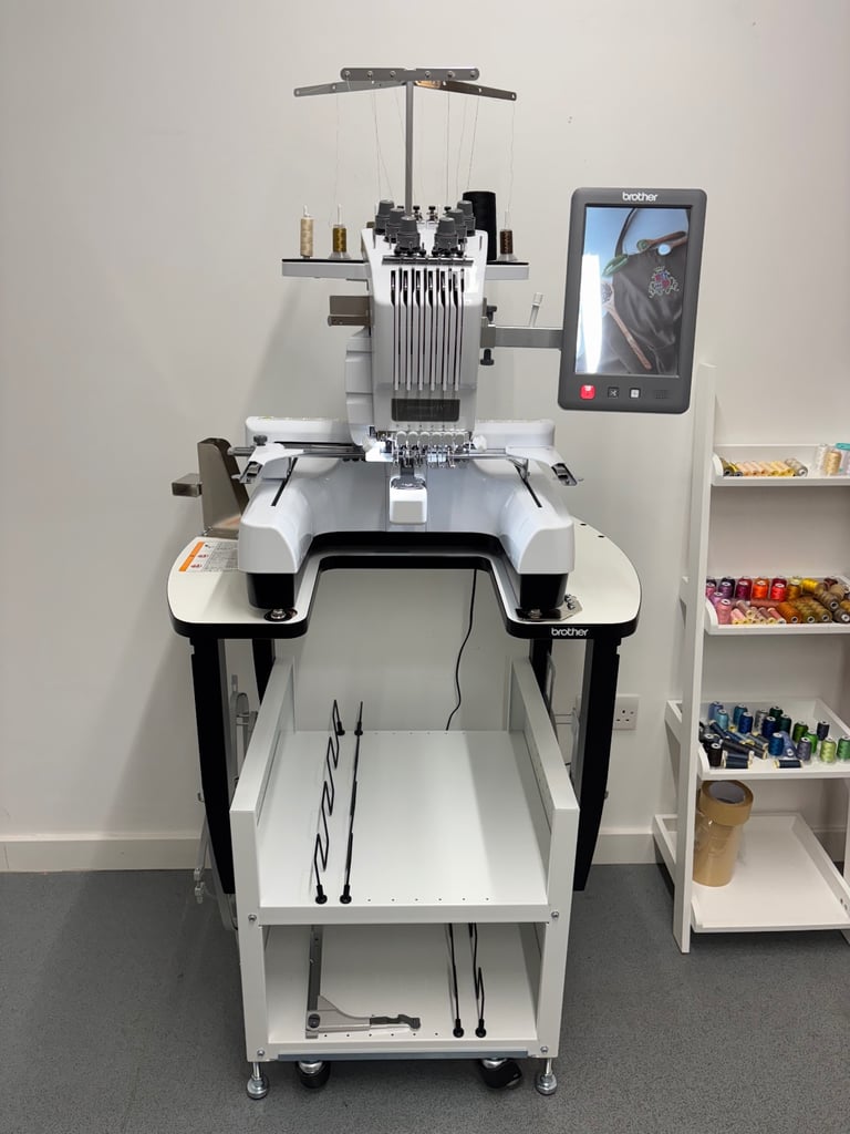 Brother Entrepreneur PR680W - 6 needle embroidery machine 