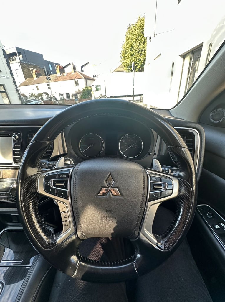 Mitsubishi, OUTLANDER, Estate, 2017, Other, 1998 (cc), 5 doors