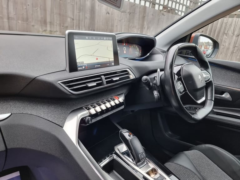 2017 Peugeot 3008 1.2 PureTech Allure SUV 5dr Petrol EAT Euro 6 (s/s) (130 ps) HATCHBACK Petrol A...