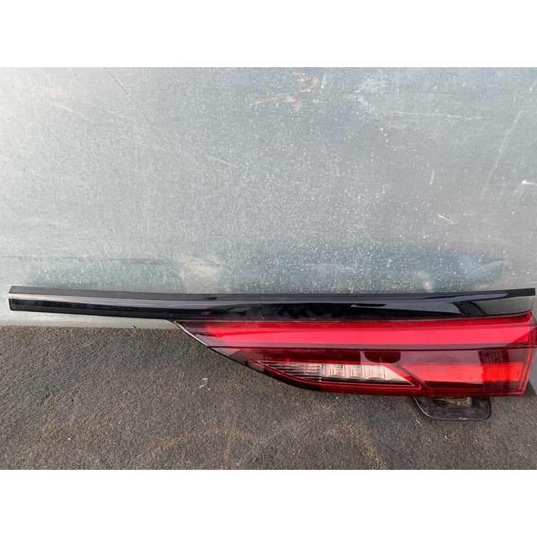 BMW 2 SERIES F44 DRIVERS SIDE REAR BOOT LID LIGHT