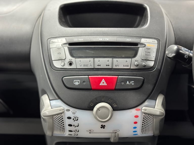 2010 Toyota AYGO 1.0 VVT-i Blue 5dr MMT HATCHBACK Petrol Automatic