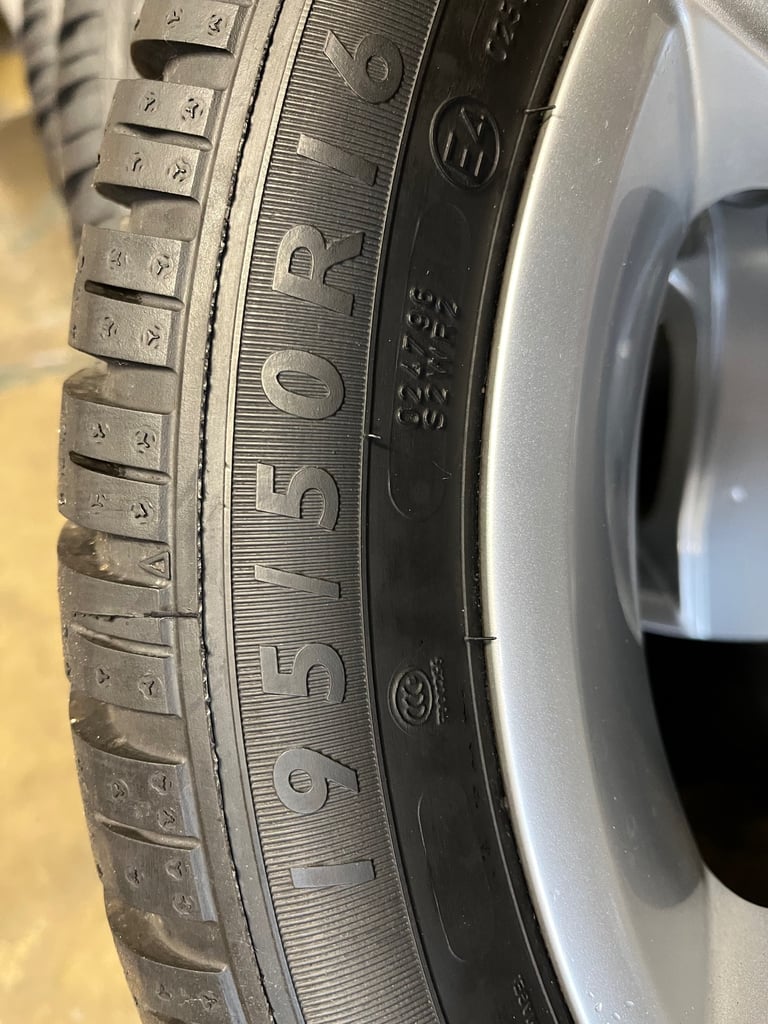 Audi A1 alloy wheels & winter tyres 195-50-16 as new alloy wheels 