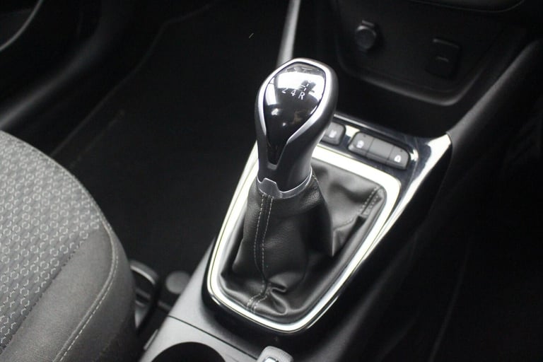 2021 Vauxhall Crossland 1.2 SE 5dr HATCHBACK PETROL Manual